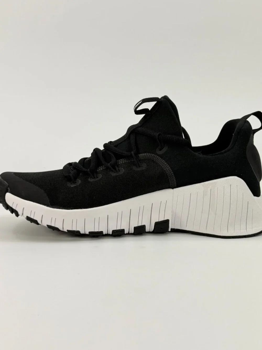 Nike Women's Free Metcon 6 'Black White' FJ7126-001 Gym size 9.5
